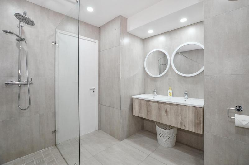 2 Bedroom Property for Sale in Dolphin Beach Western Cape